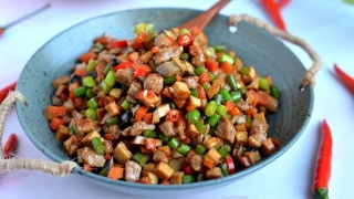 kaiyun开云网页版:【聚焦两会】“一刀切”禁令让板材厂如释重负!(图2) kaiyun开云官方在线登录