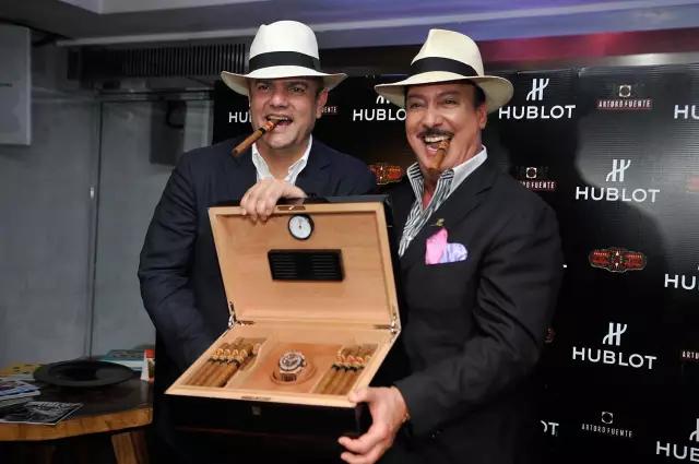 kaiyun开云网页版|钟山开展艾滋病防控宣传“面对面”活动(图3) kaiyun网页登录入口