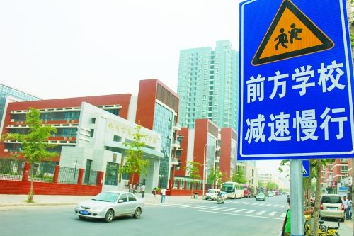 【kaiyun开云官方在线登录】想与前女友和好遭拒 男人携尖刀、毒药讨说法(图2) kaiyun开云官方在线登录